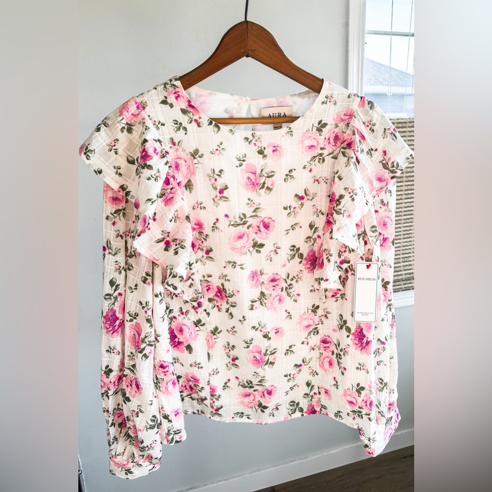 New w/tags Floral Blouse (M)